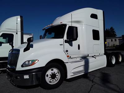 International LT625 Sleeper Semi Truck - 72" Condo Sleeper, 450HP, 12 Speed Automatic