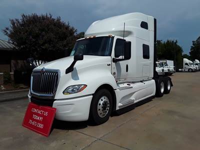 International LT625 Sleeper Semi Truck - 72" Condo Sleeper, 450HP, 12 Speed Automatic