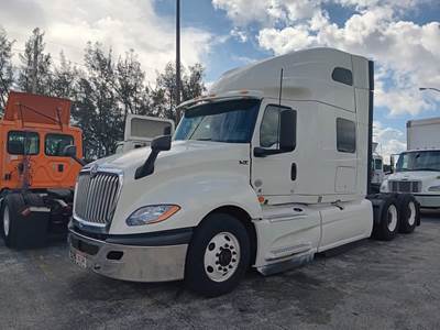 International LT625 Sleeper Semi Truck - 72" Condo Sleeper, 450HP, 12 Speed Automatic
