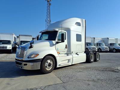 International LT625 Sleeper Semi Truck - 48" Condo Sleeper, 450HP, 10 Speed Automatic