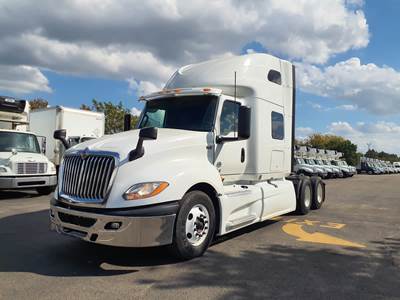 International LT625 Sleeper Semi Truck - 72" Condo Sleeper, 450HP, 10 Speed Automatic