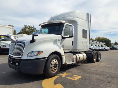 International LT625 Sleeper Semi Truck - 72" Condo Sleeper, 450HP, 10 Speed Manual
