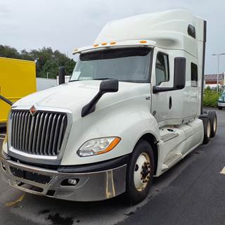 International LT625 Sleeper Semi Truck - 40" Condo Sleeper, 450HP, 12 Speed Automatic