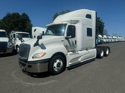 International LT625 Sleeper Semi Truck - 72" Condo Sleeper, 450HP, 12 Speed Automatic