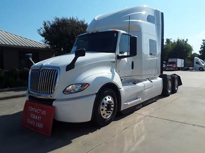 International LT625 Sleeper Semi Truck - 70" Condo Sleeper, 450HP, 12 Speed Automatic