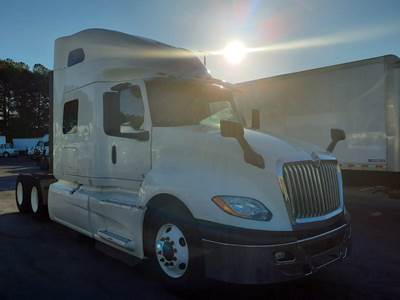 International LT625 Sleeper Semi Truck - 73" Condo Sleeper, 450HP, 12 Speed Automatic
