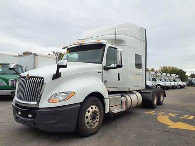 International LT625 Sleeper Semi Truck - 72" Condo Sleeper, 450HP, 10 Speed Manual
