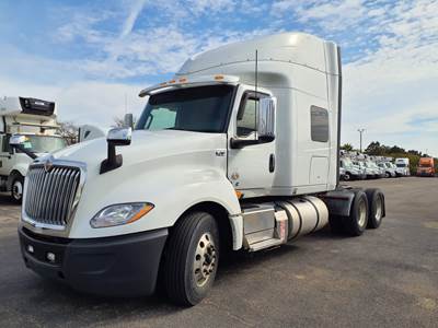 International LT625 Sleeper Semi Truck - 72" Condo Sleeper, 450HP, 10 Speed Manual