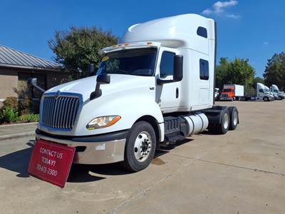 International LT625 Sleeper Semi Truck - 72" Condo Sleeper, 450HP, 10 Speed Automatic