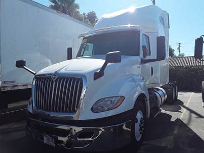 International LT625 Sleeper Semi Truck - 72" Condo Sleeper, 450HP, 10 Speed Automatic
