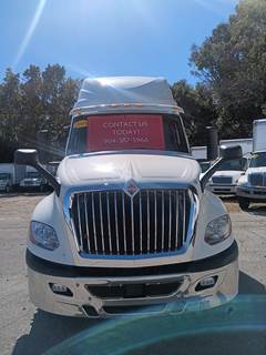 International LT625 Sleeper Semi Truck - 70" Condo Sleeper, 450HP, 12 Speed Automatic