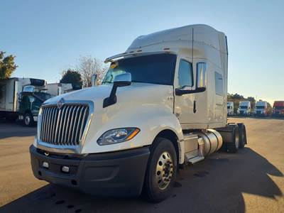 International LT625 Sleeper Semi Truck - 72" Condo Sleeper, 450HP, 10 Speed Manual