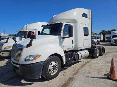 International LT625 Sleeper Semi Truck - 48" Mid Roof Sleeper, 450HP, 10 Speed Automatic