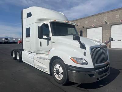 International LT625 Sleeper Semi Truck - 73" Condo Sleeper, 450HP, 10 Speed Automatic