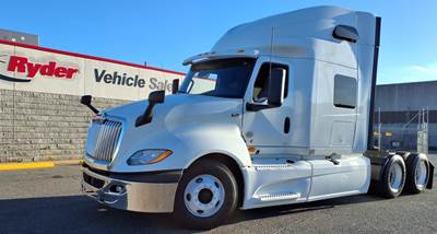 International LT625 Sleeper Semi Truck - 73" Condo Sleeper, 450HP, 10 Speed Automatic