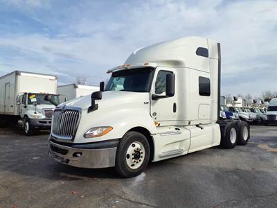 International LT625 Sleeper Semi Truck - 72" Condo Sleeper, 450HP, 12 Speed Automatic