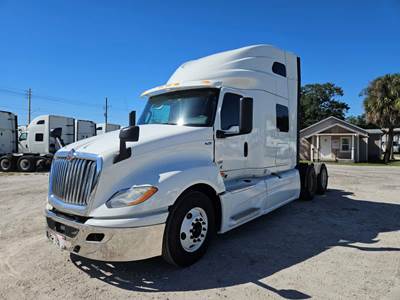 International LT625 Sleeper Semi Truck - 48" Mid Roof Sleeper, 450HP, 12 Speed Automatic