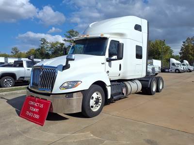 International LT625 Sleeper Semi Truck - 72" Condo Sleeper, 450HP, 12 Speed Automatic