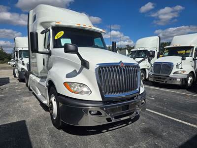 International LT625 Sleeper Semi Truck - 80" Condo Sleeper, 450HP, 12 Speed Automatic