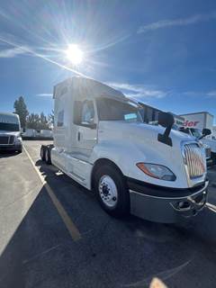 International LT625 Sleeper Semi Truck - 72" Condo Sleeper, 450HP, 12 Speed Automatic