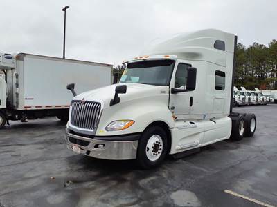 International LT625 Sleeper Semi Truck - 72" Condo Sleeper, 450HP, 12 Speed Automatic
