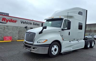 International LT625 Sleeper Semi Truck - 73" Condo Sleeper, 450HP, 12 Speed Automatic