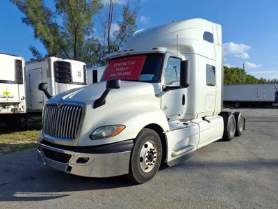 International LT625 Sleeper Semi Truck - 90" Condo Sleeper, 450HP, 12 Speed Automatic