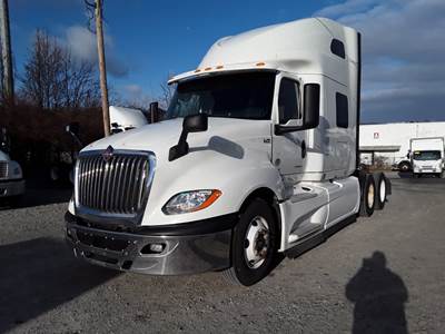 International LT625 Sleeper Semi Truck - 72" Condo Sleeper, 450HP, 12 Speed Automatic