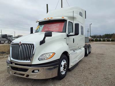 International LT625 Sleeper Semi Truck - 36" Condo Sleeper, 450HP, 12 Speed Automatic
