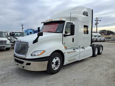 International LT625 Sleeper Semi Truck - 72" Condo Sleeper, 450HP, 12 Speed Automatic