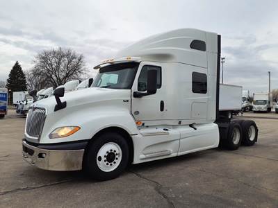 International LT625 Sleeper Semi Truck - 72" Condo Sleeper, 450HP, 12 Speed Automatic