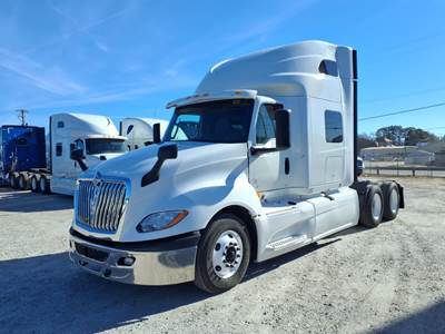 International LT625 Sleeper Semi Truck - 72" Condo Sleeper, 450HP, 12 Speed Automatic