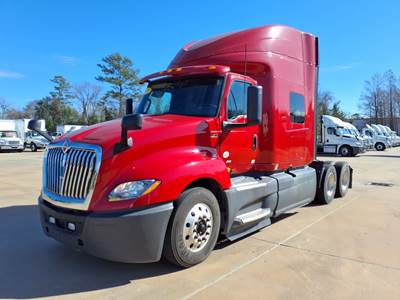International LT625 Sleeper Semi Truck - 60" Mid Roof Sleeper, 450HP, 12 Speed Automatic