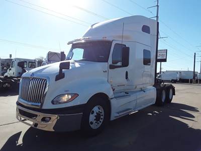 International LT625 Sleeper Semi Truck - 72" Condo Sleeper, 450HP, 12 Speed Automatic