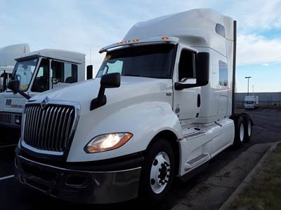 International LT625 Sleeper Semi Truck - 36" Condo Sleeper, 450HP, 12 Speed Automatic