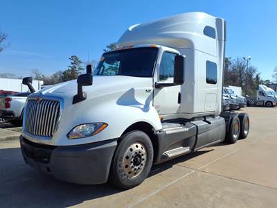 International LT625 Sleeper Semi Truck - 72" Condo Sleeper, 500HP, 10 Speed Automatic