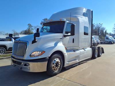 International LT625 Sleeper Semi Truck - 72" Condo Sleeper, 450HP, 10 Speed Automatic