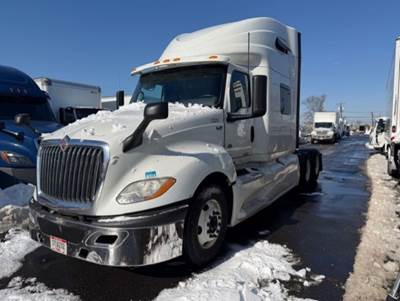 International LT625 Sleeper Semi Truck - 73" Condo Sleeper, 450HP, 12 Speed Automatic