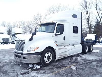 International LT625 Sleeper Semi Truck - 70" Condo Sleeper, 450HP, 10 Speed Automatic