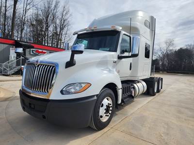 International LT625 Sleeper Semi Truck - 70" Condo Sleeper, 450HP, 10 Speed Manual