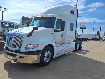 International LT625 Sleeper Semi Truck - 72" Condo Sleeper, 450HP, 12 Speed Automatic