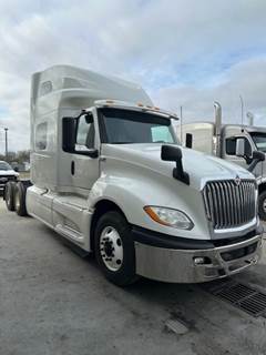 International LT625 Sleeper Semi Truck - 48" Condo Sleeper, 450HP, 12 Speed Automatic