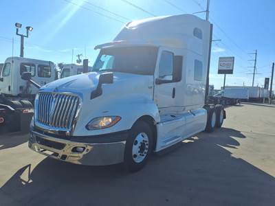 International LT625 Sleeper Semi Truck - 71" Condo Sleeper, 450HP, 12 Speed Automatic