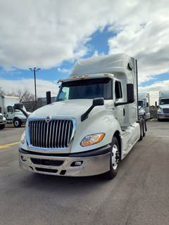 International LT625 Sleeper Semi Truck - 73" Condo Sleeper, 450HP, 12 Speed Automatic