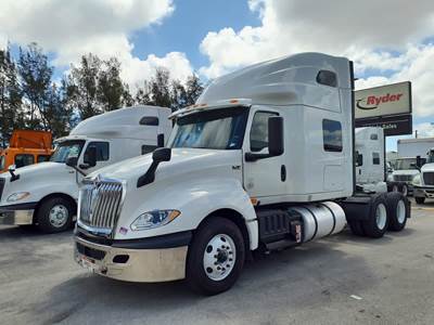 International LT625 Sleeper Semi Truck - 72" Condo Sleeper, 450HP, 10 Speed Automatic