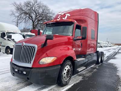 International LT625 Sleeper Semi Truck - 73" Mid Roof Sleeper, 450HP, 12 Speed Automatic