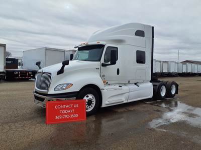 International LT625 Sleeper Semi Truck - 73" Condo Sleeper, 450HP, 12 Speed Automatic