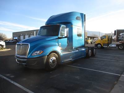 International LT625 Sleeper Semi Truck - 73" Condo Sleeper, 400HP, 11 Speed Automatic