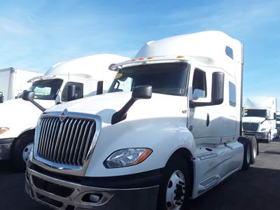 International LT625 Sleeper Semi Truck - 73" Condo Sleeper, 450HP, 12 Speed Automatic