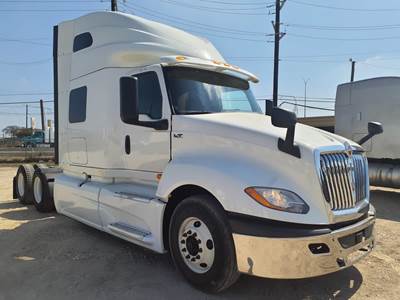 International LT625 Sleeper Semi Truck - 48" Condo Sleeper, 450HP, 12 Speed Automatic